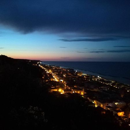 Hotel Castello - Solo Pernotto Cupra Marittima Exteriér fotografie